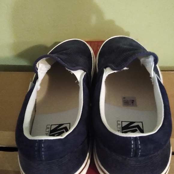 This an Unisex Vans Classic Slip On 9 (Anaheim fac - Picture 3 of 5